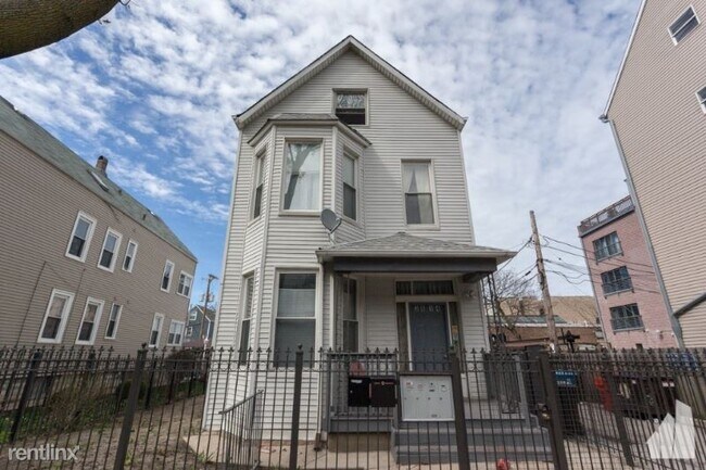 Building Photo - 3609 W George St