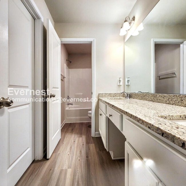 Building Photo - 1539 Persimmon Trce