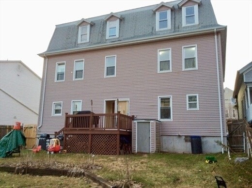 Building Photo - 49 Linden St