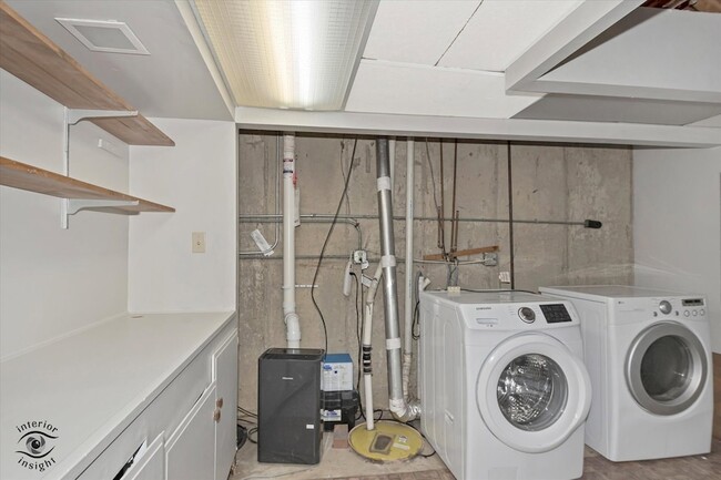 Building Photo - 30W181 Foxboro Ct