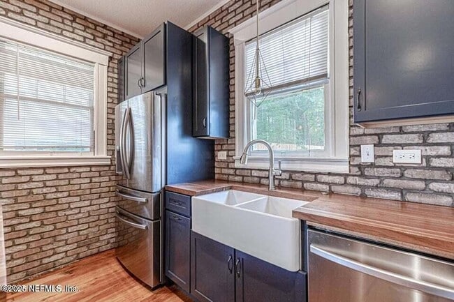 Building Photo - 2811 Forbes St