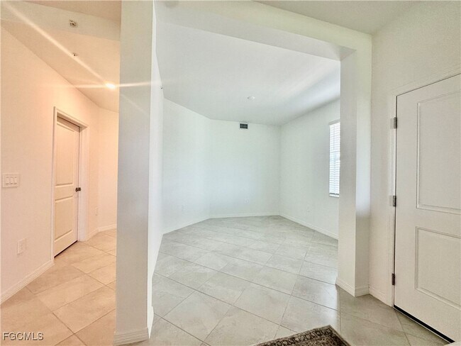 Building Photo - 20610 Hazelnut Ct