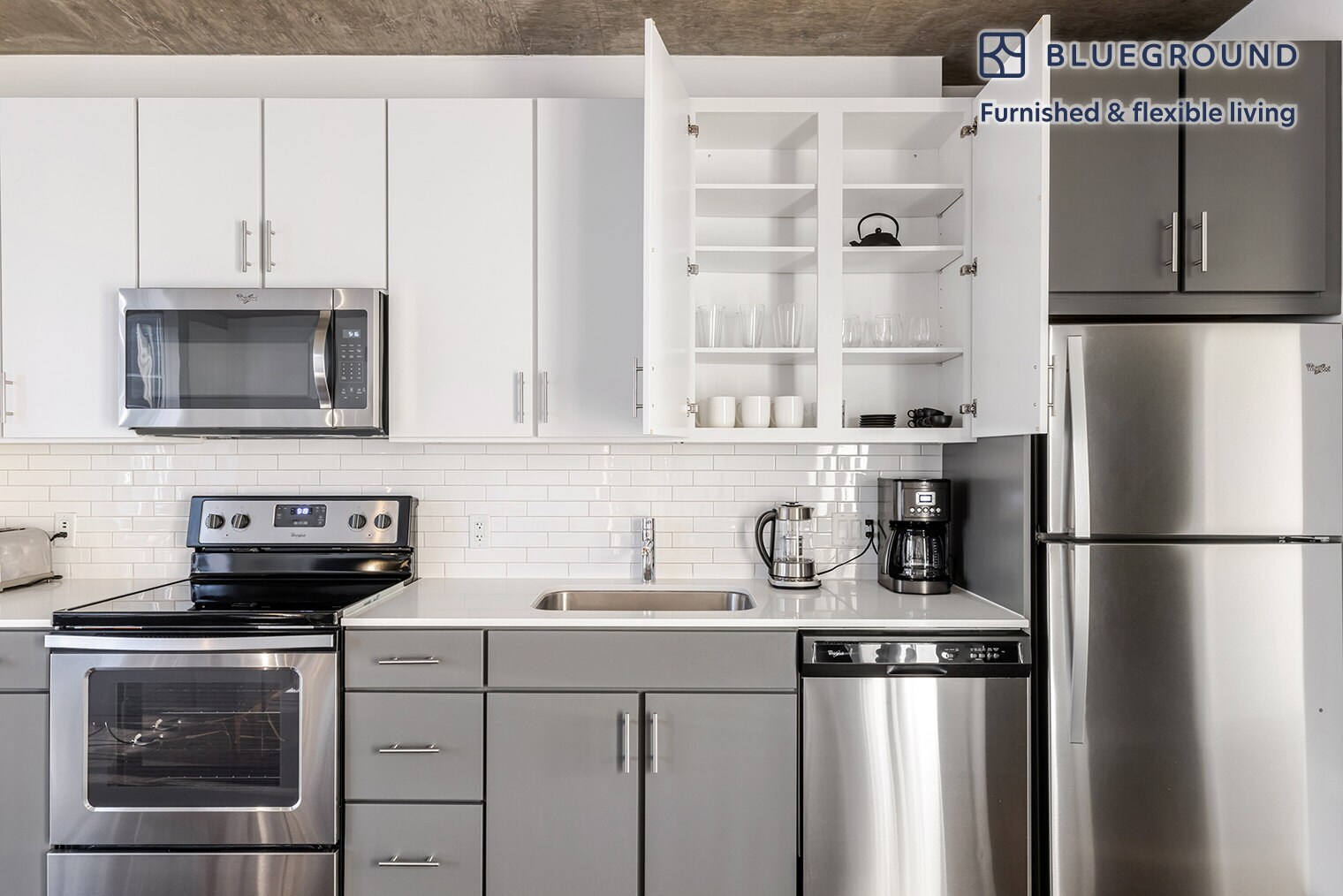 Building Photo - 215 W Lake St