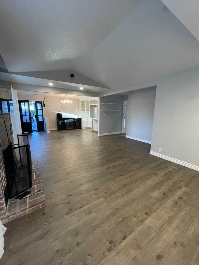 Building Photo - 2971 Bonnie Ln