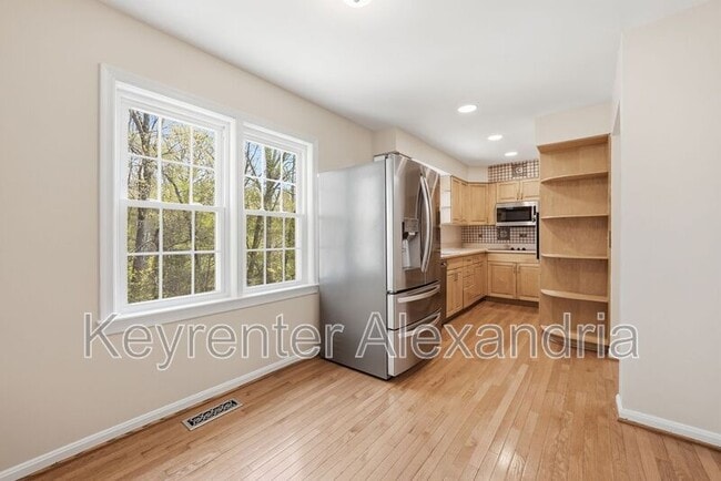 Building Photo - 8239 Dr Craik Ct