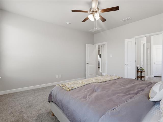 Building Photo - 16032 Farringdon St