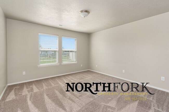 Building Photo - Great Nampa Rental with 3 car garage