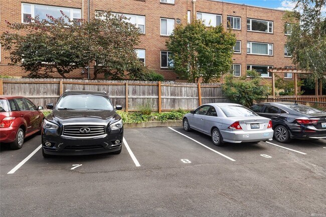 Your dedicated off street parking. On-stre is hell in Capitol Hill with lots of thefts. We had zero. - 730 Bellevue Ave E