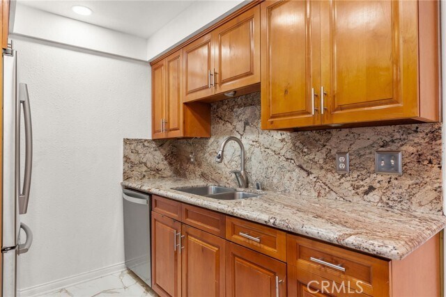 Building Photo - 14730 Normandie Ave