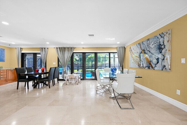 Building Photo - 836 Orchid Dr