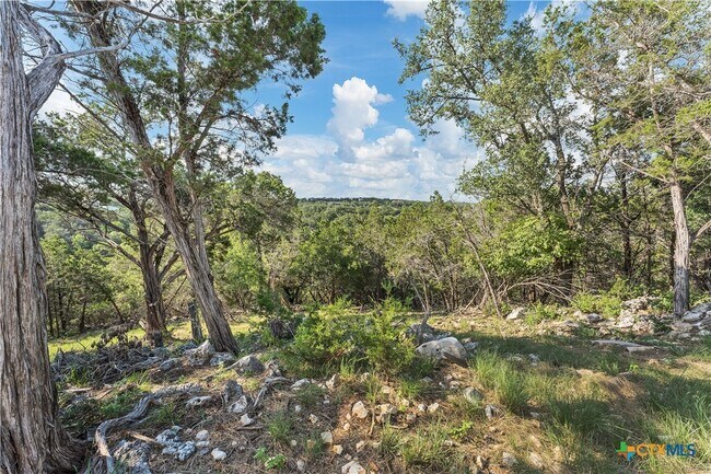 Building Photo - 1355 Estate Dr