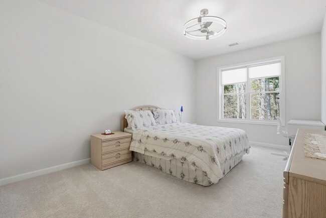 Building Photo - 4 Winslow Ln