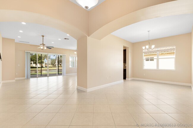 Building Photo - 2805 Bellarosa Circle