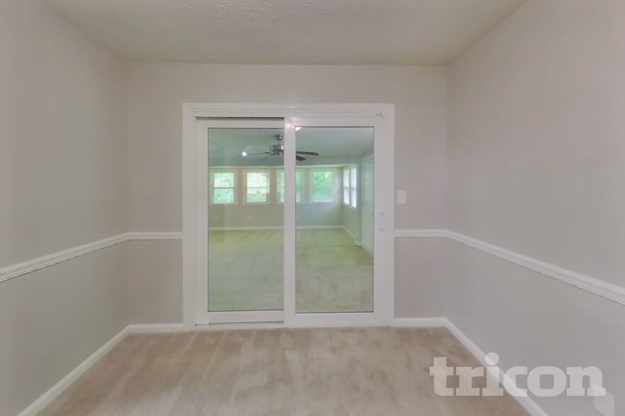 Building Photo - 1731 Hidden Acres Dr SW