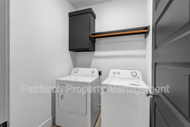 Building Photo - 3007 Alpha Wolf Ct
