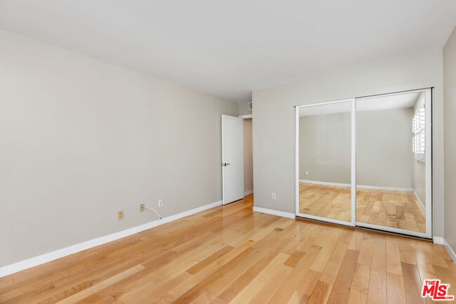 Building Photo - 17207 Palisades Cir