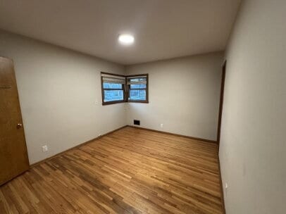 Building Photo - "Charming 4-Bed Retreat in Edina: Spacious 2142 Sq Ft with Hardwood Elegance & Cozy Fireplaces!"