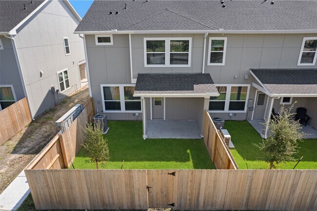 Building Photo - 8119 Danson Ln