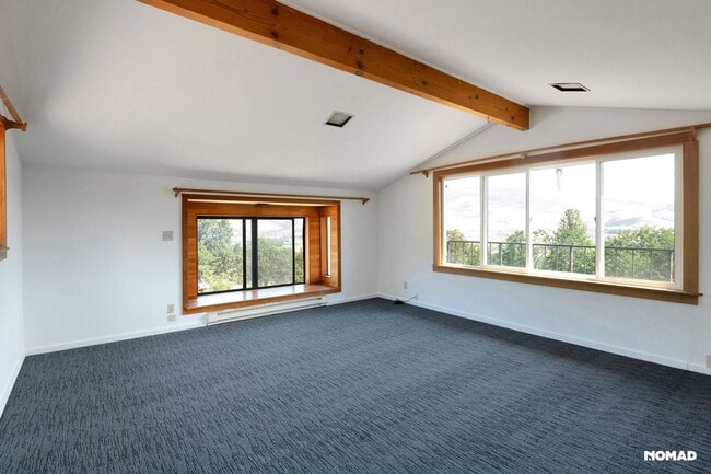 Building Photo - Soulful Mountain Sanctuary in Ashland - Av...