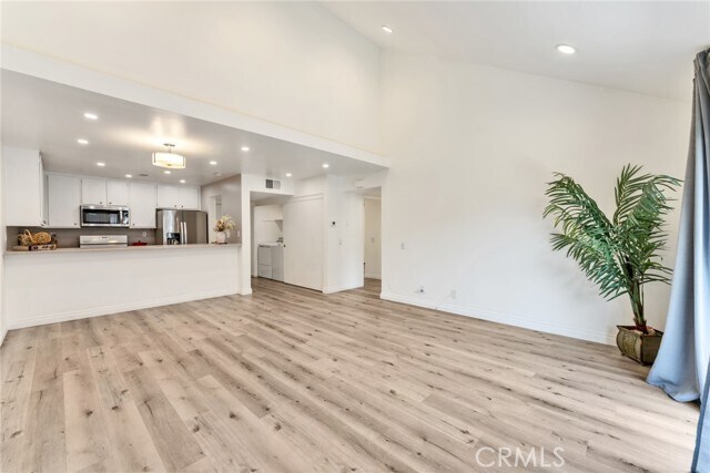 Building Photo - 425 Orange Blossom