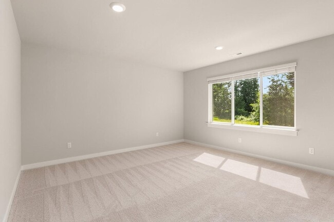 Building Photo - Beautiful Almost new home in Lake Stevens!
