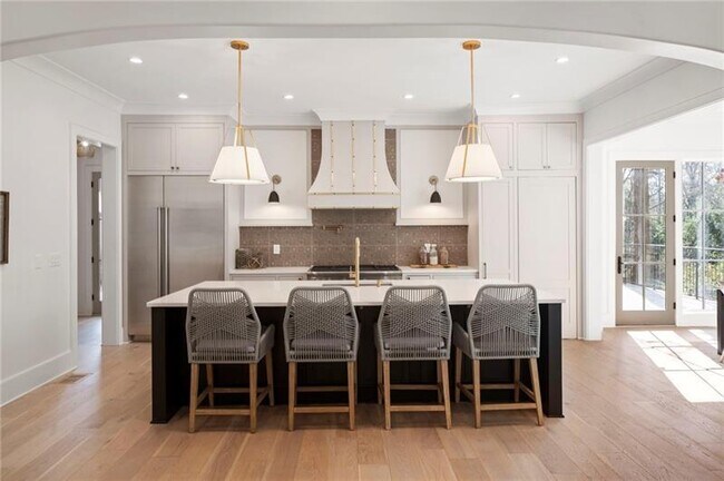 Building Photo - 1074 Moores Mill Rd NW