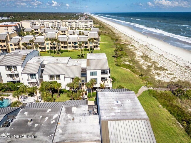 Building Photo - 739 Spinnakers Reach Dr