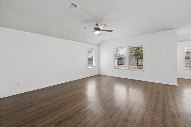 Building Photo - 2111 Levant Ln