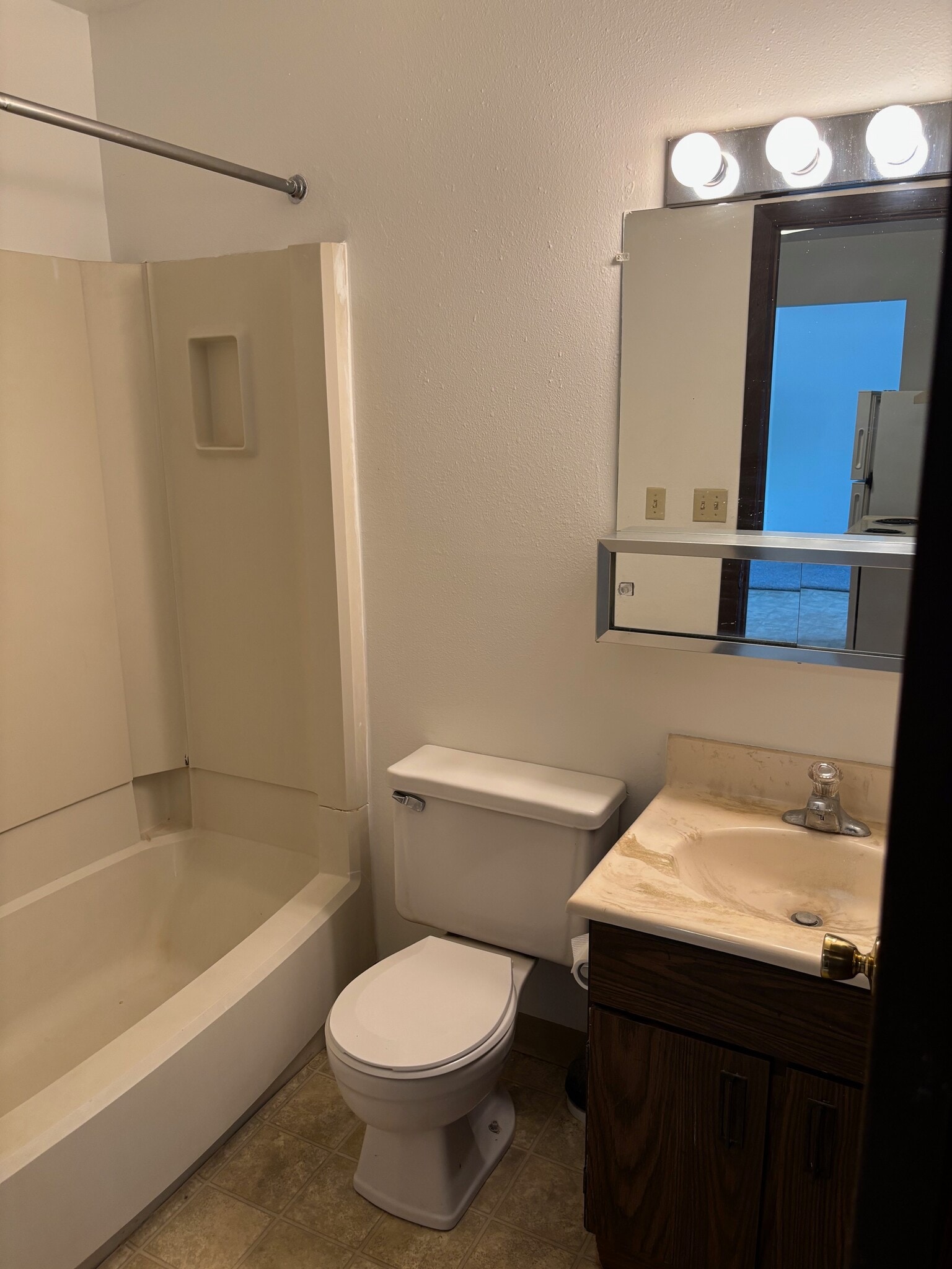 Building Photo - 4404 Markle Rd