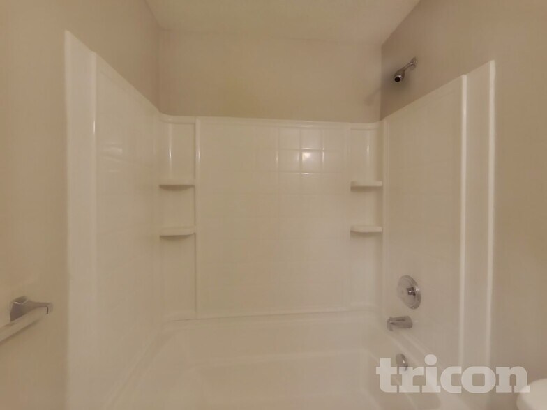 Building Photo - 6216 Thoroughbred Trail