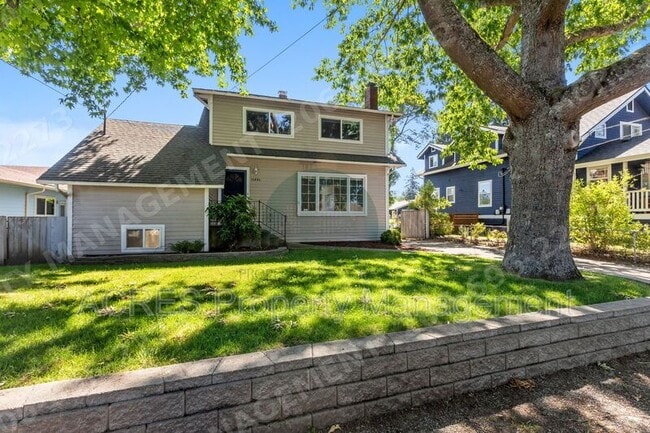 Building Photo - 15446 21st Ave SW