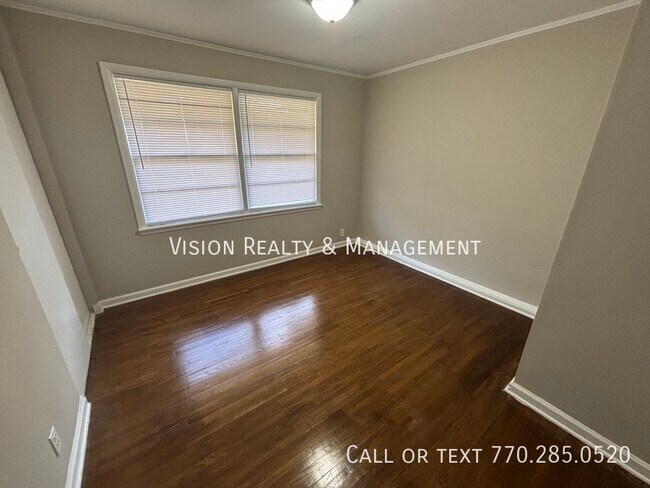 Building Photo - 3608 Sir Michael Dr