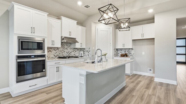 Building Photo - 21450 Petherton Dr