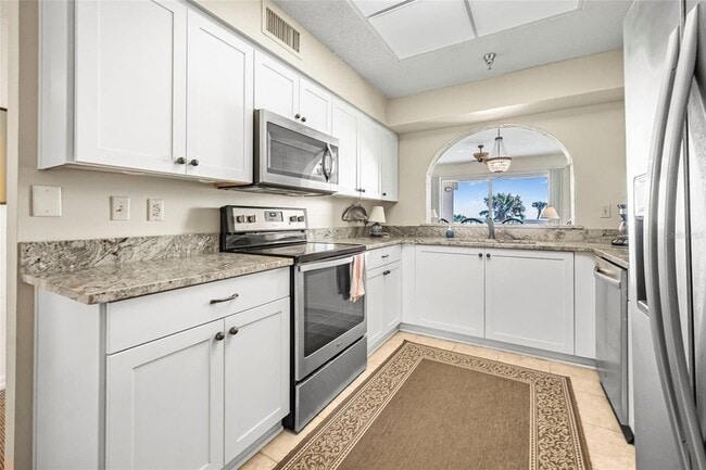 Building Photo - 104 Surfview Dr