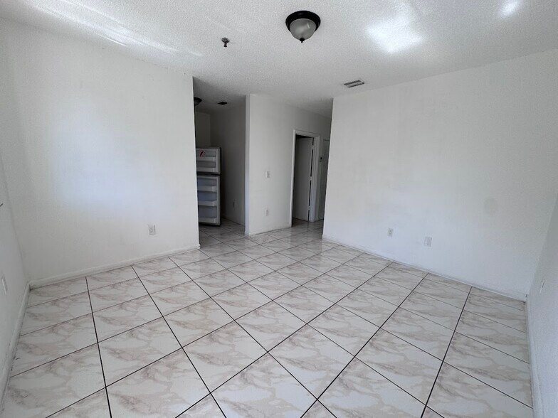 Building Photo - 10825 SW 86th St