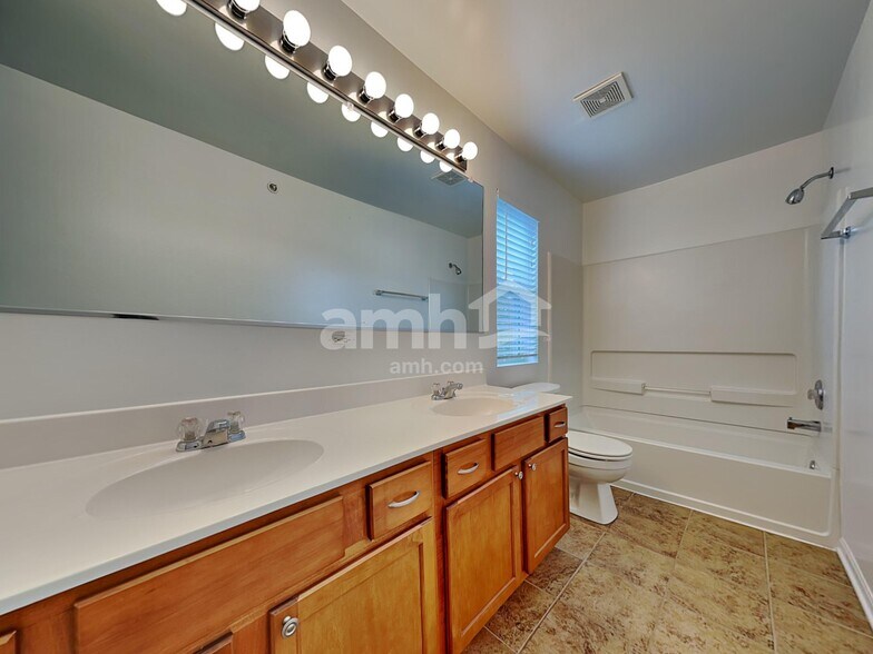 Building Photo - 4524 Winchester Ln