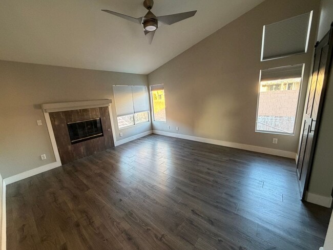 Building Photo - BEAUTIFUL 5BD/3BA TWO-STORY HOME W/ POOL IN HENDERSON. 3 CAR GARAGE!