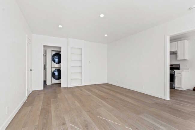 Interior Photo - 805 23rd Street