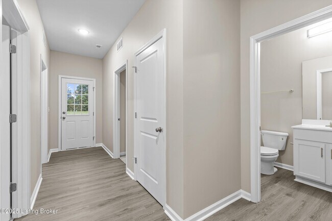 Building Photo - 3200 Maldon Ct