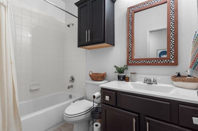 Building Photo - 1913 Kaiser Cove