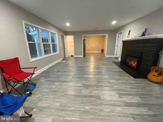 Building Photo - 13416 Clifton Rd