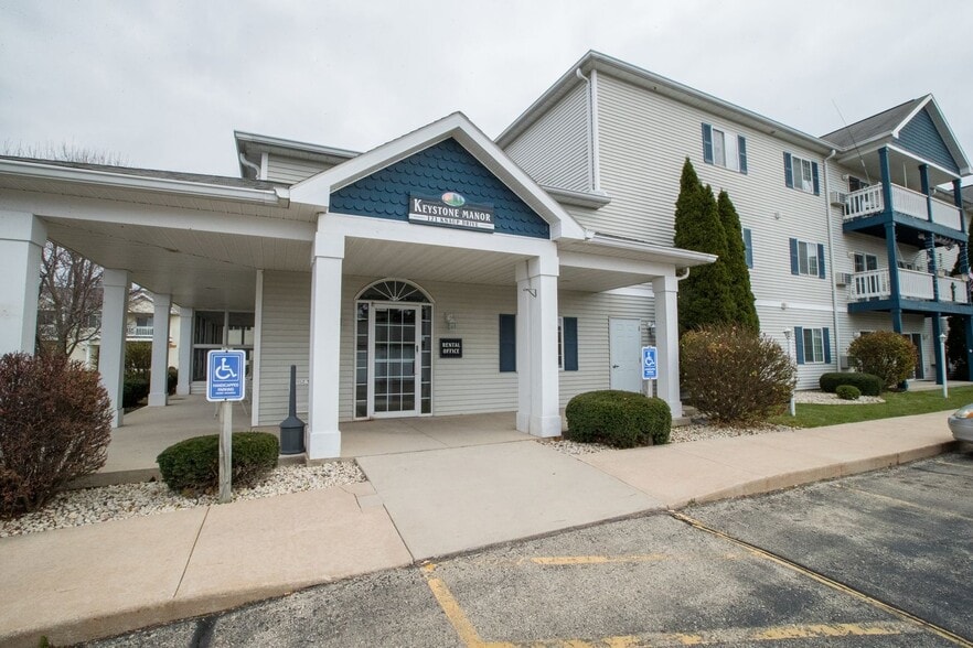 Interior Photo - Keystone Manor