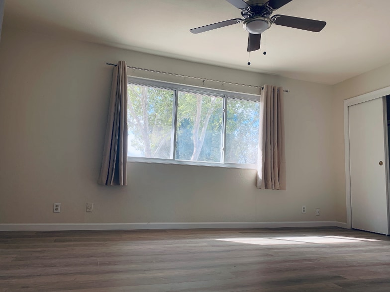 Building Photo - 3007 Lillard Dr