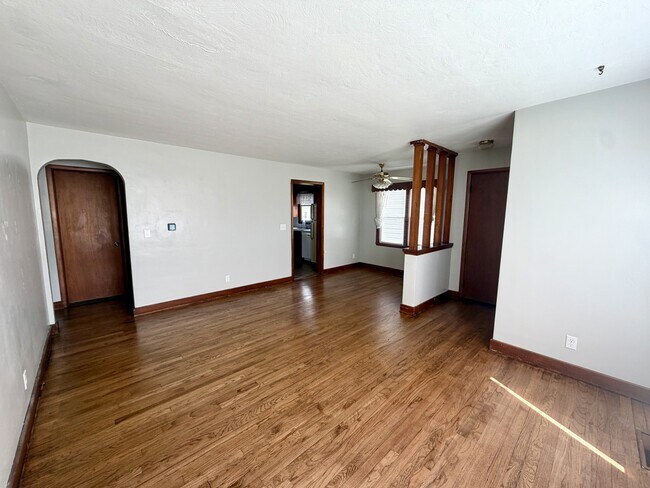 Building Photo - 30 Randall St