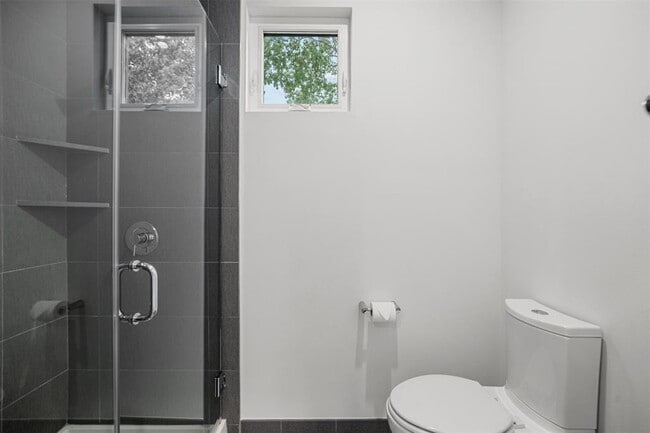 Building Photo - 5001 Shoal Creek Blvd