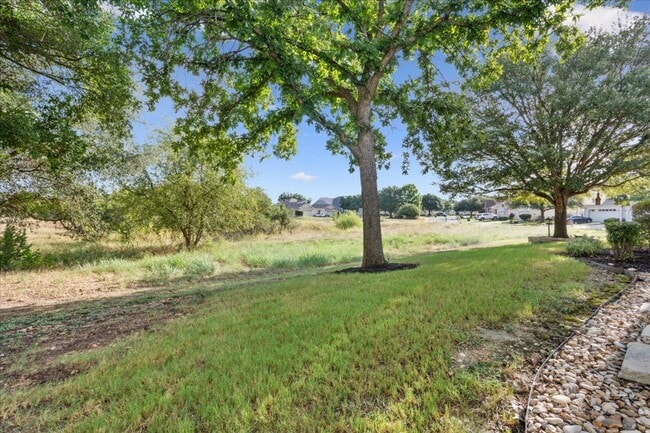 Building Photo - 141 Dickens Cir