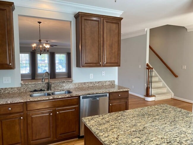 Building Photo - 5329 Center St