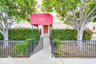 Building Photo - Cozy 2Bdm 2Ba Condo in North Park Neighborhood