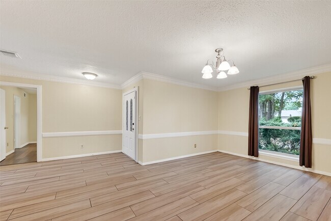 Building Photo - 13618 Jessica Ln