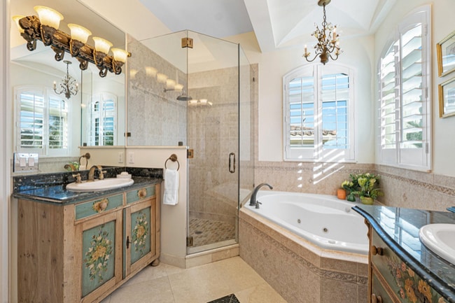 Building Photo - 450 Surfside Ln